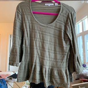 Green Sweater Shirt with Flare Sleaves